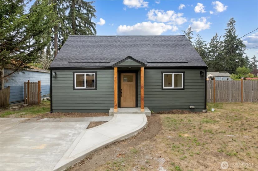 Property photo for 10228 Alaska Street S, Tacoma
