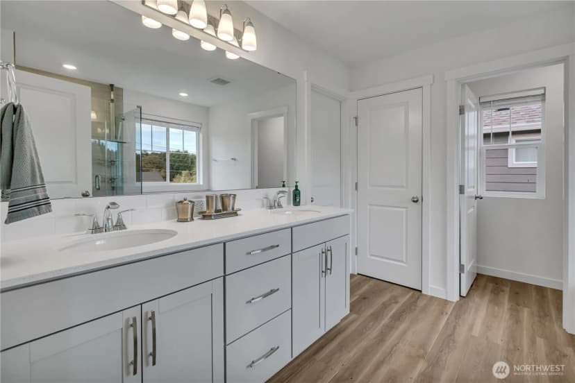 Property photo for 27226 107th Place Se, Kent photo 22
