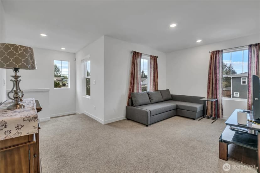 Property photo for 27226 107th Place Se, Kent photo 18