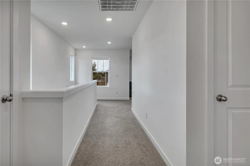 Property photo for 27226 107th Place Se, Kent photo 16