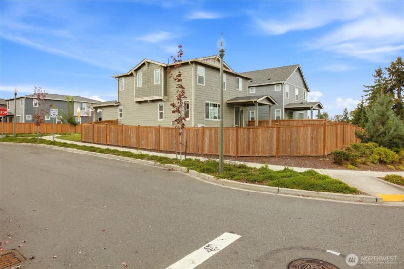 Property photo for 27226 107th Place Se, Kent photo 36