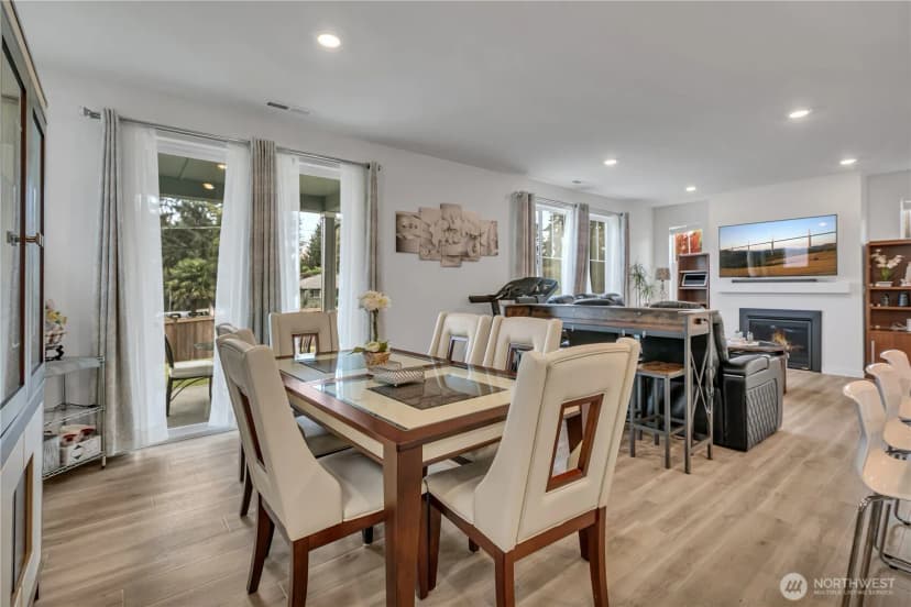 Property photo for 27226 107th Place Se, Kent photo 14