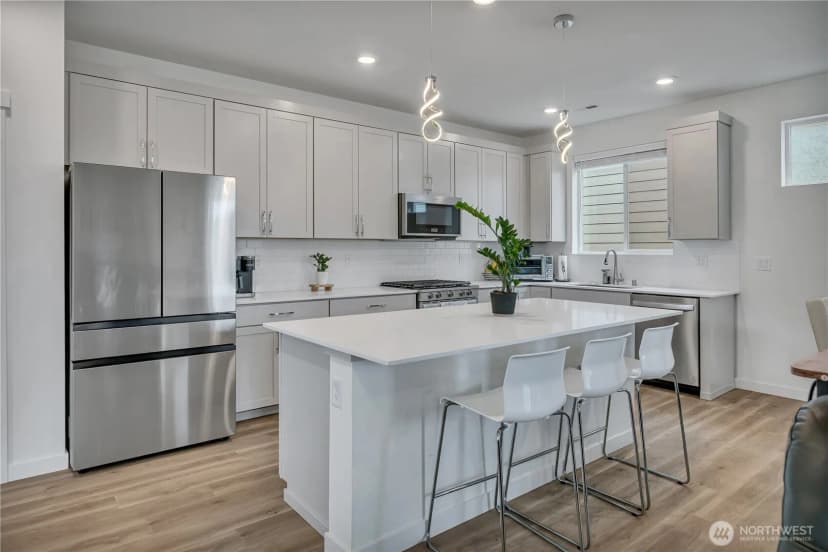 Property photo for 27226 107th Place Se, Kent photo 8