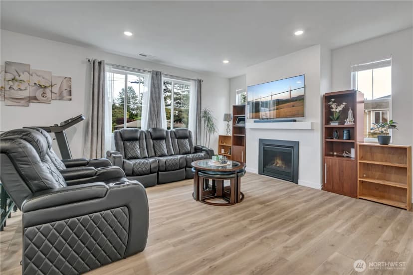 Property photo for 27226 107th Place Se, Kent photo 6