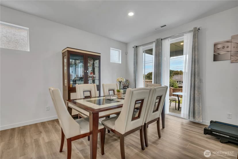 Property photo for 27226 107th Place Se, Kent photo 13