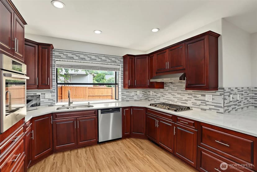 Property photo for 1202 33rd Street Se, Auburn photo 8