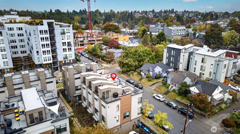 Property photo for 820 Ne 63rd Street, Seattle photo 32