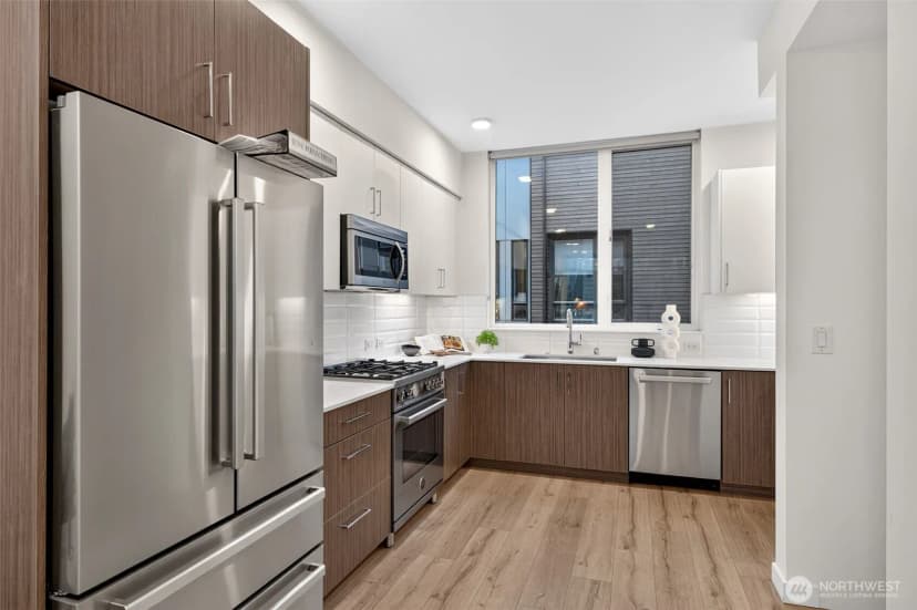 Property photo for 820 Ne 63rd Street, Seattle photo 14
