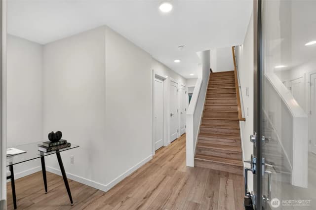 Property photo for 820 Ne 63rd Street, Seattle photo 5