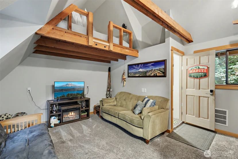 Property photo for 58414 State Route 410 E, Greenwater photo 28