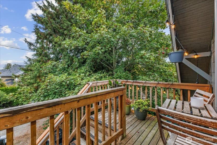 Property photo for 108 Ne 61st Street, Seattle photo 31