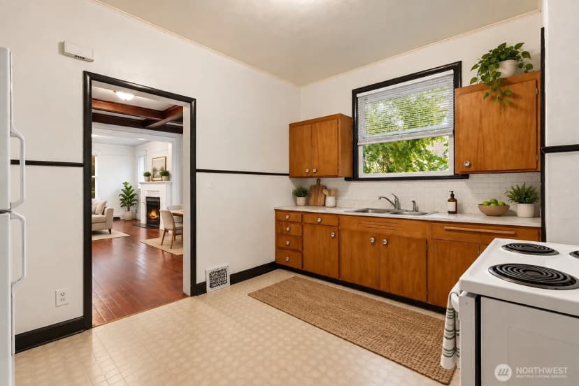 Property photo for 108 Ne 61st Street, Seattle photo 6