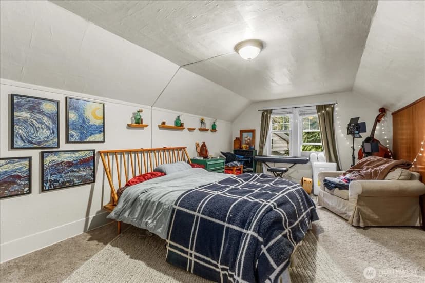 Property photo for 108 Ne 61st Street, Seattle photo 24