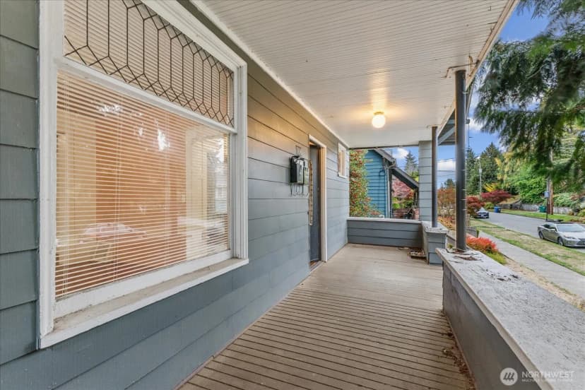 Property photo for 108 Ne 61st Street, Seattle photo 25