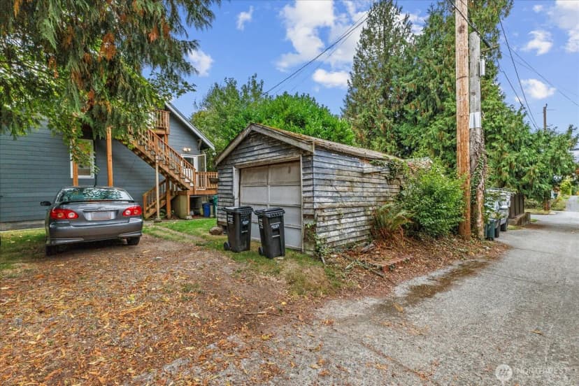 Property photo for 108 Ne 61st Street, Seattle photo 32