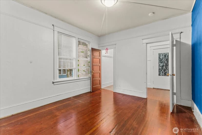 Property photo for 108 Ne 61st Street, Seattle photo 11