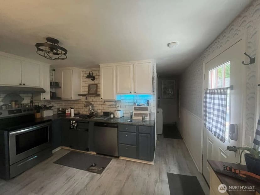 Property photo for 14252 76th Place Ne, Kirkland photo 6