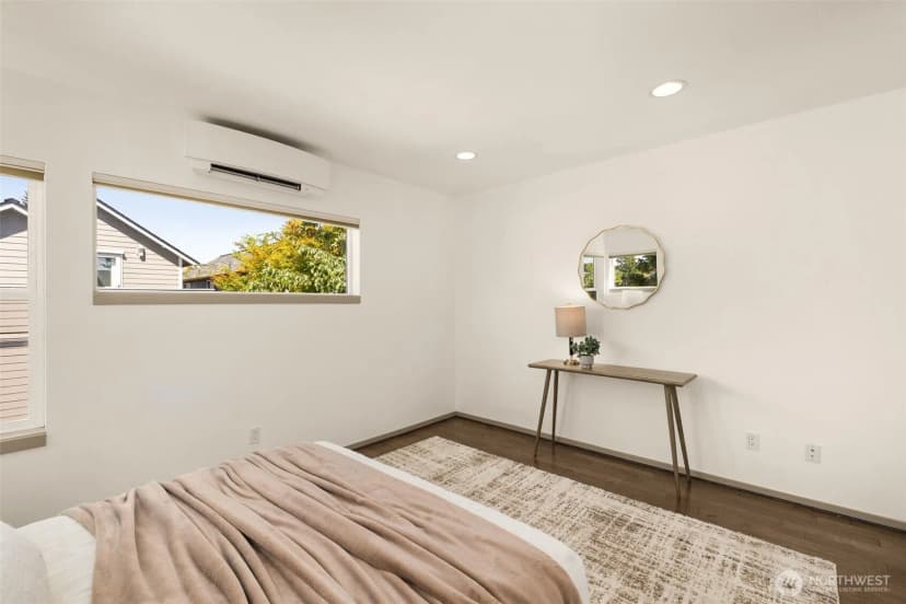 Property photo for 2450 Nw 61st Street, Seattle photo 11