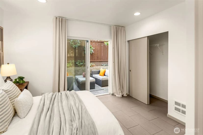 Property photo for 2450 Nw 61st Street, Seattle photo 18
