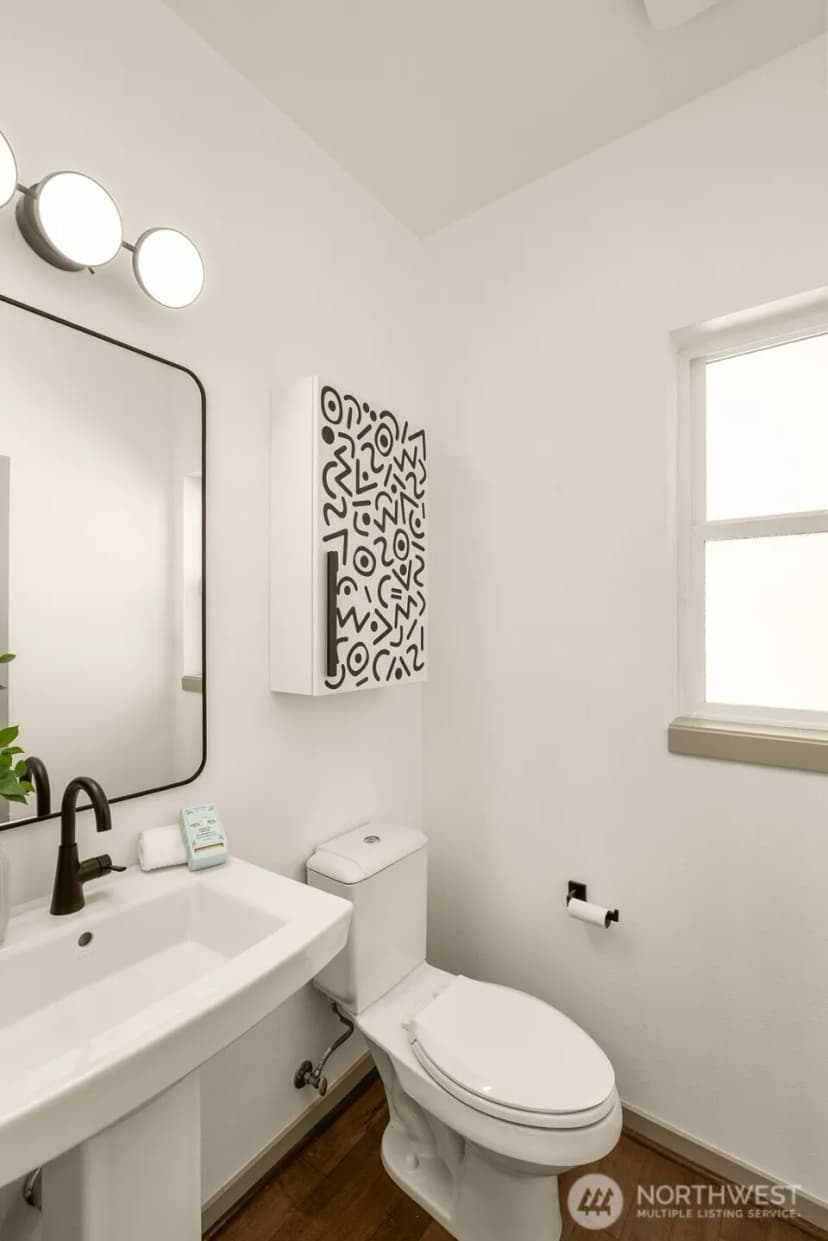 Property photo for 2450 Nw 61st Street, Seattle photo 8