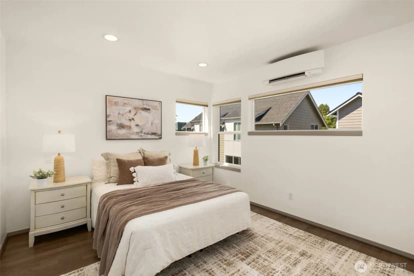 Property photo for 2450 Nw 61st Street, Seattle photo 10