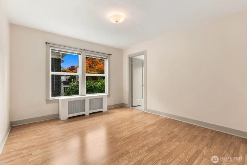 Property photo for 721 21st Avenue E, Seattle photo 12