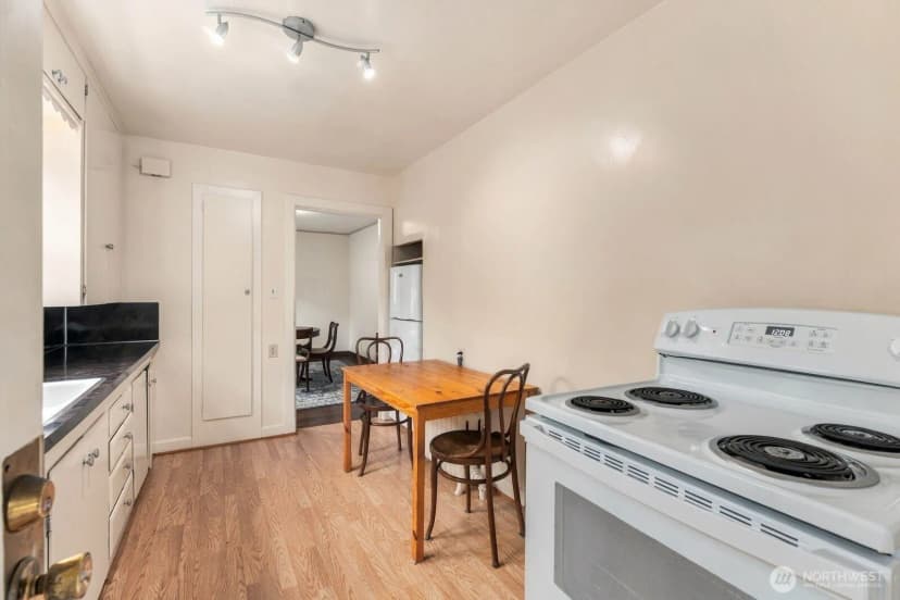 Property photo for 721 21st Avenue E, Seattle photo 8