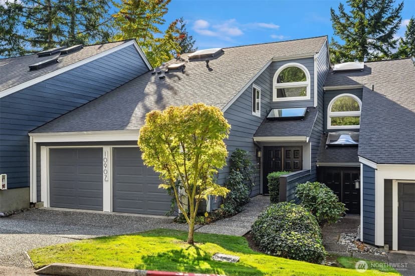 Property photo for 10907 Ne 41st Drive, Kirkland