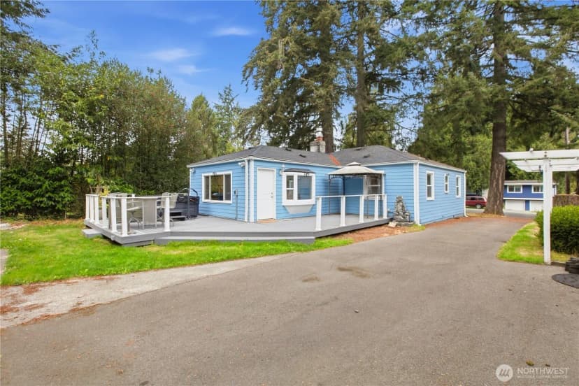 Property photo for 1533 Ne 166th Street, Shoreline