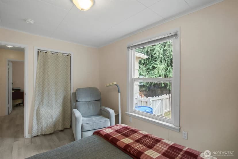 Property photo for 5901 Oceanview Boulevard Ne, Bremerton photo 30