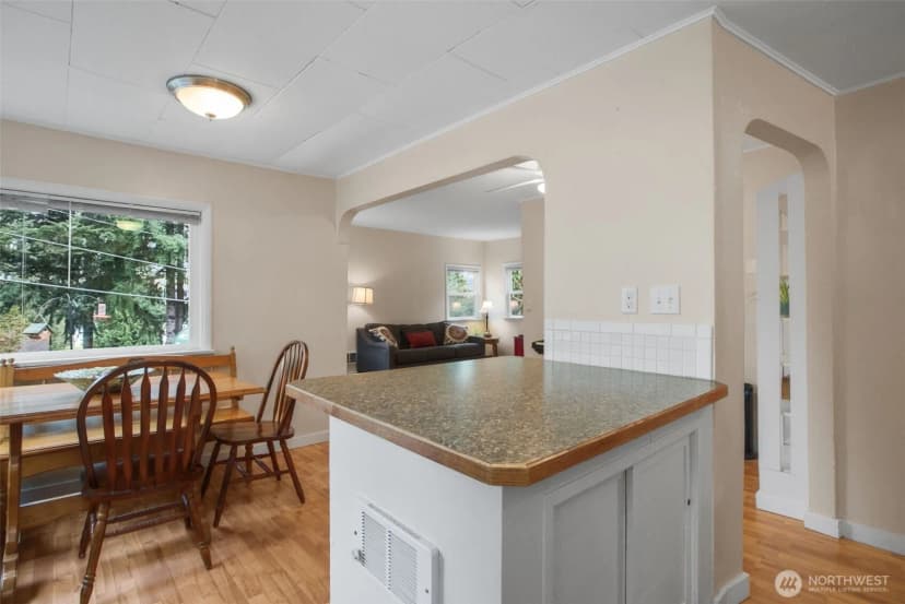 Property photo for 5901 Oceanview Boulevard Ne, Bremerton photo 19