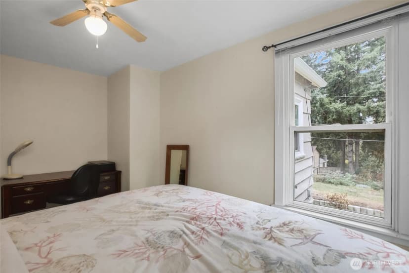 Property photo for 5901 Oceanview Boulevard Ne, Bremerton photo 24