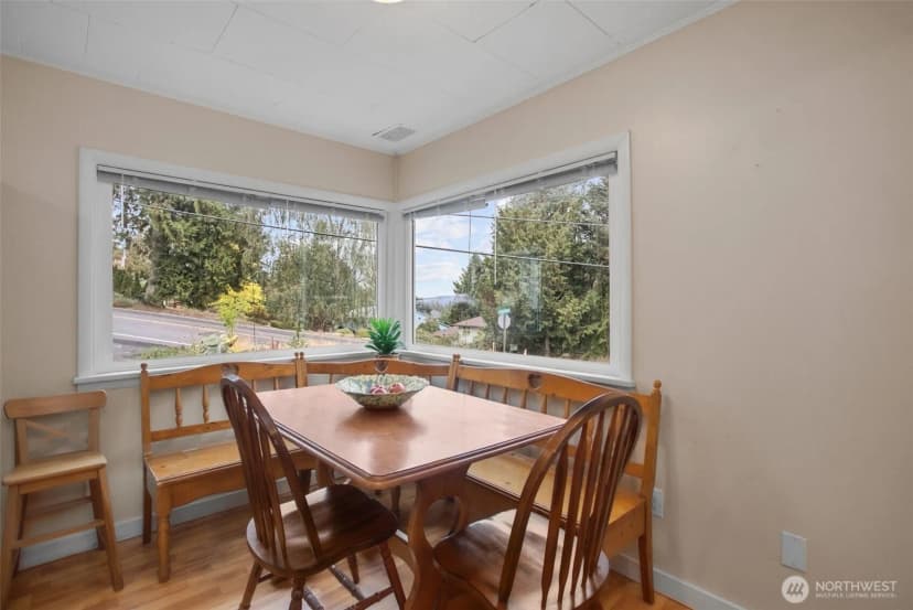 Property photo for 5901 Oceanview Boulevard Ne, Bremerton photo 11