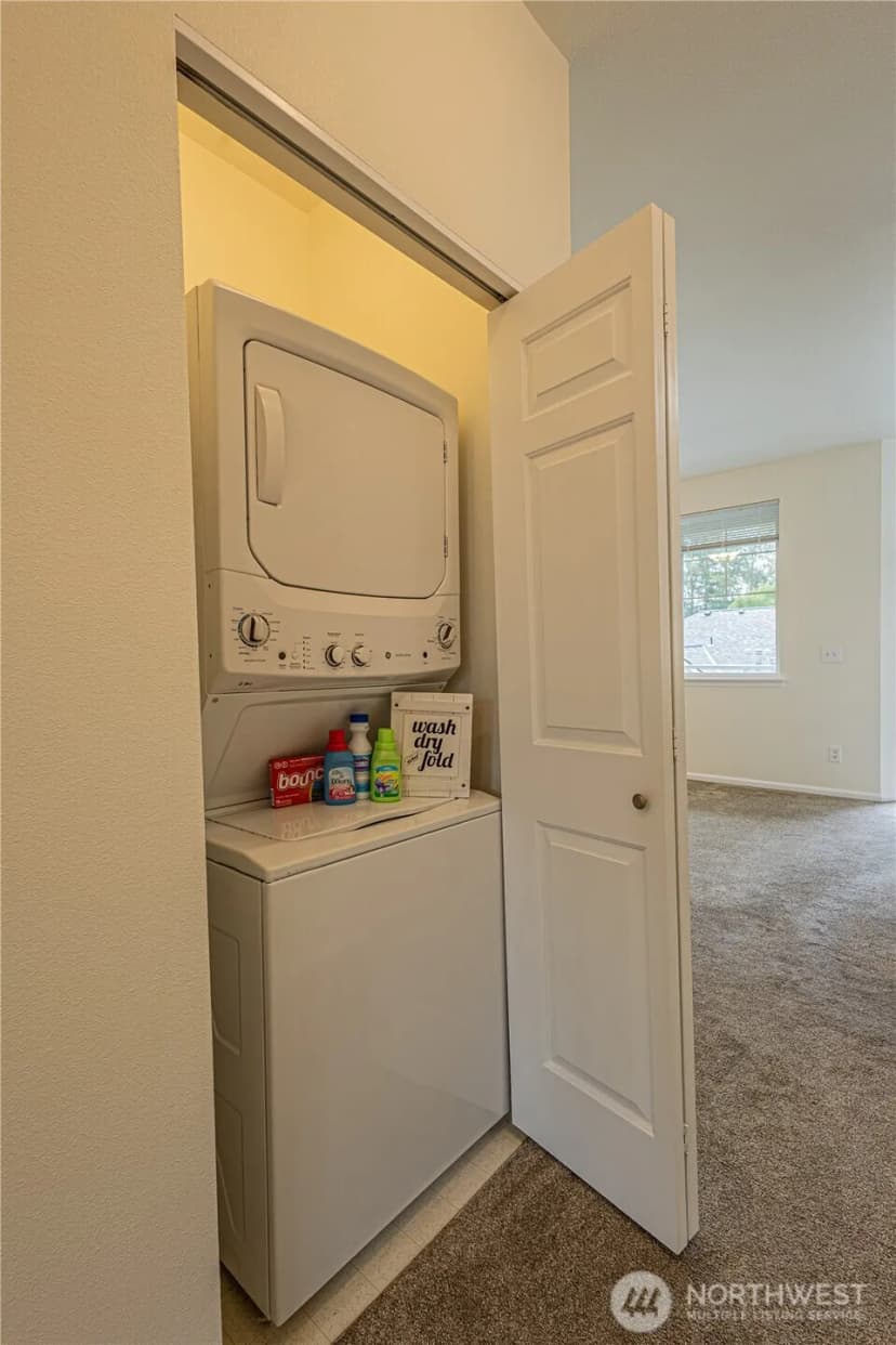Property photo for 13000 Admiralty Way #c302, Everett photo 10
