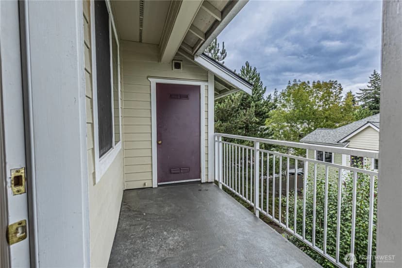 Property photo for 13000 Admiralty Way #c302, Everett photo 21