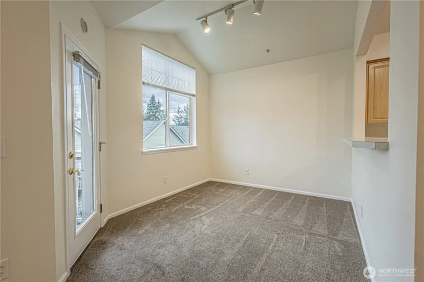 Property photo for 13000 Admiralty Way #c302, Everett photo 6