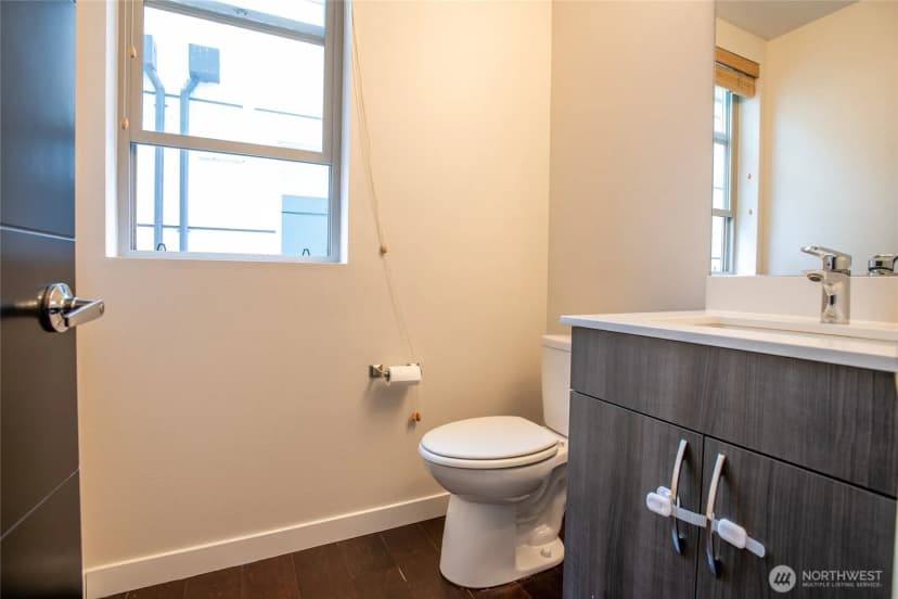 Property photo for 6722 15th Avenue W, Seattle photo 11