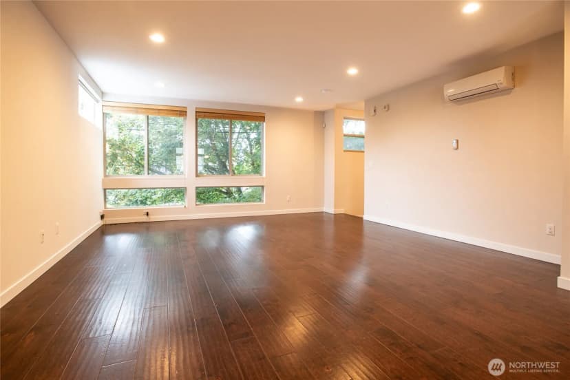 Property photo for 6722 15th Avenue W, Seattle photo 10