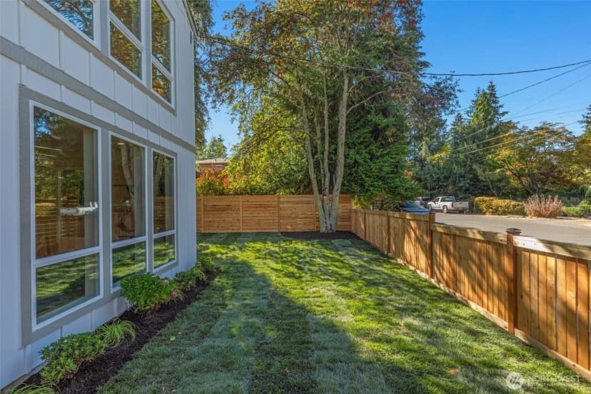 Property photo for 121 N 136th Street, Seattle photo 31