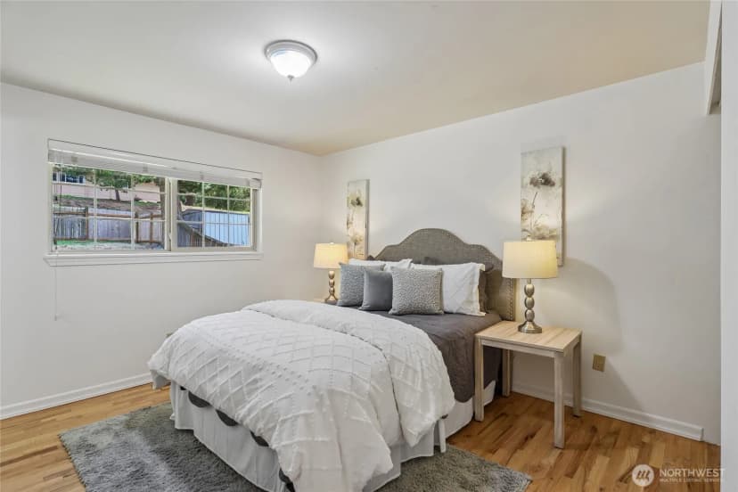 Property photo for 26 151st Place Ne, Bellevue photo 12