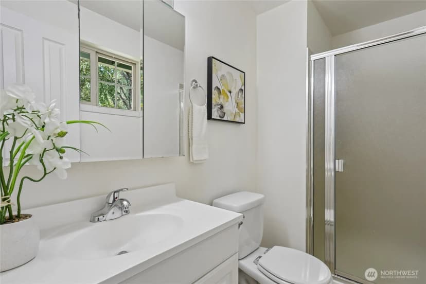 Property photo for 26 151st Place Ne, Bellevue photo 14