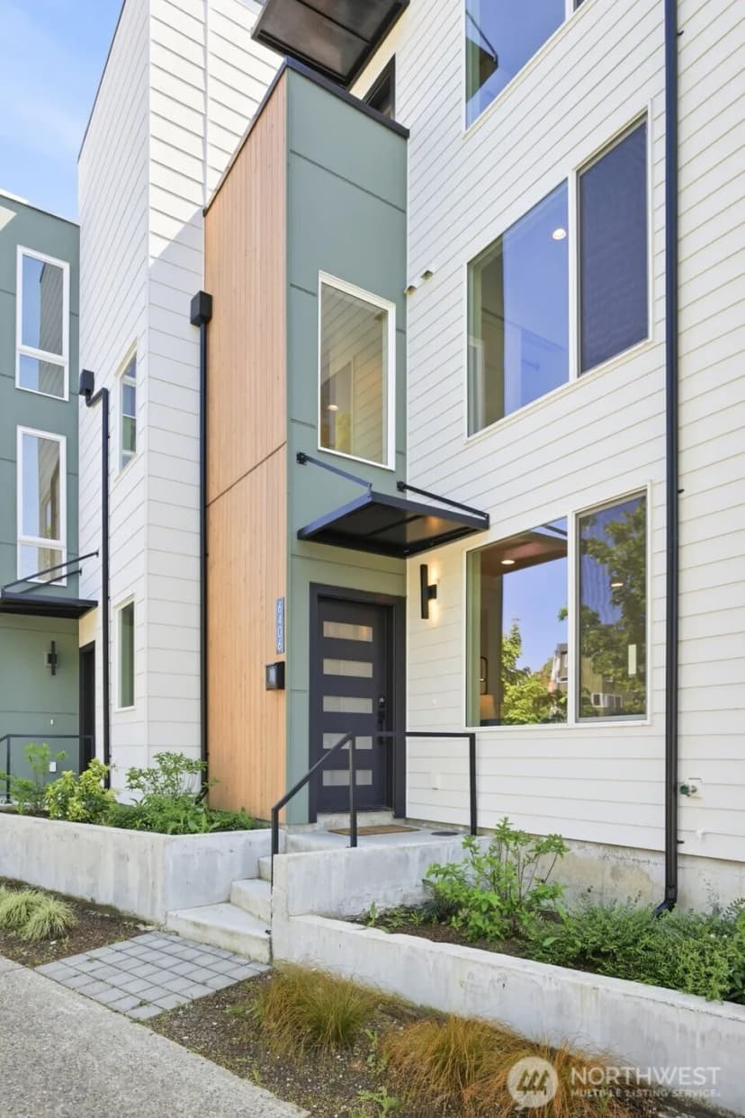 Property photo for 6406 Fauntleroy Way Sw, Seattle photo 3