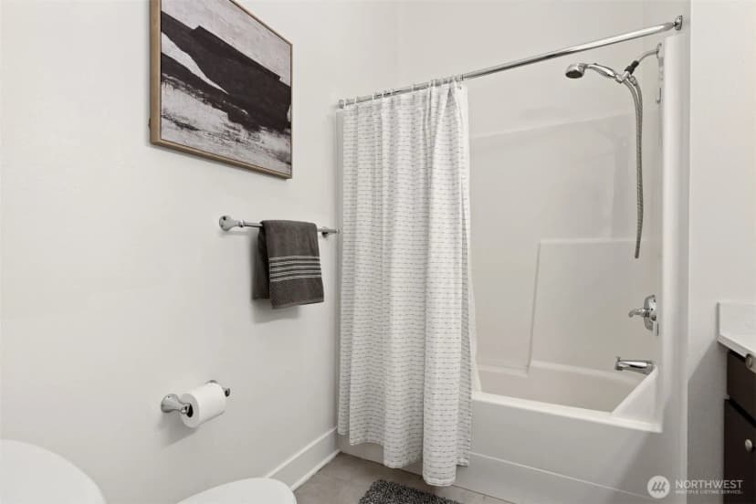 Property photo for 810 N 145th Lane, Shoreline photo 17