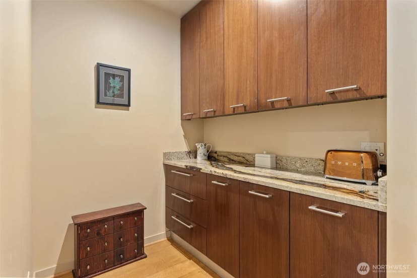 Property photo for 631 Market Street #401, Kirkland photo 4