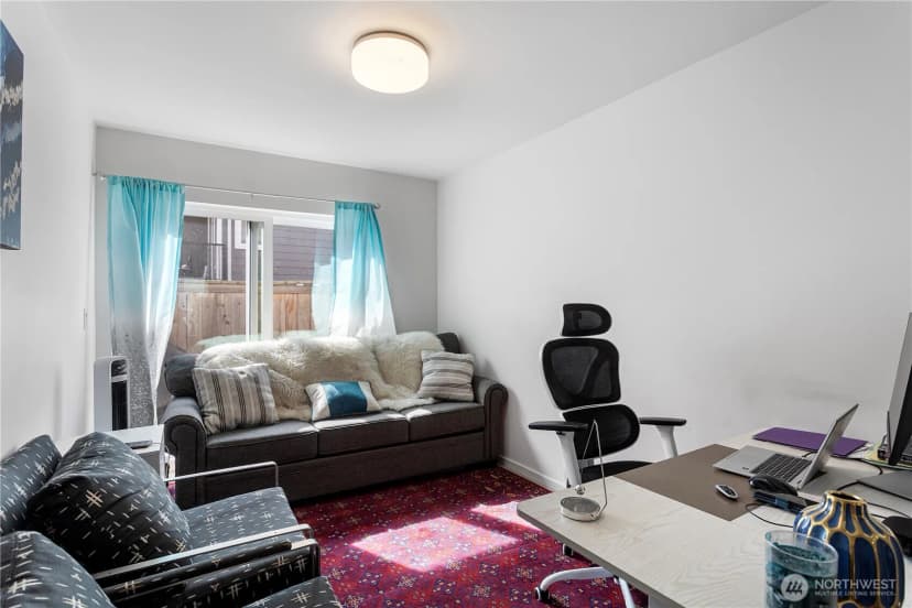 Property photo for 13706 Manor Way #d2, Lynnwood photo 4
