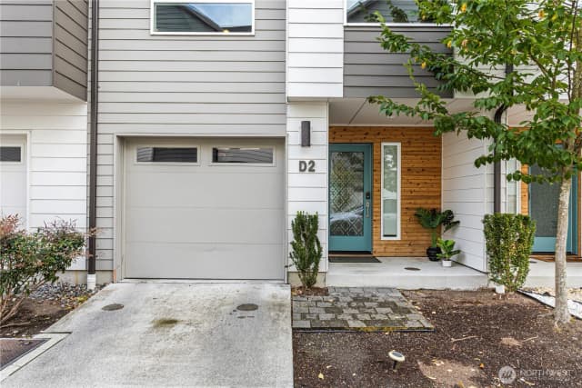Property photo for 13706 Manor Way #d2, Lynnwood photo 2