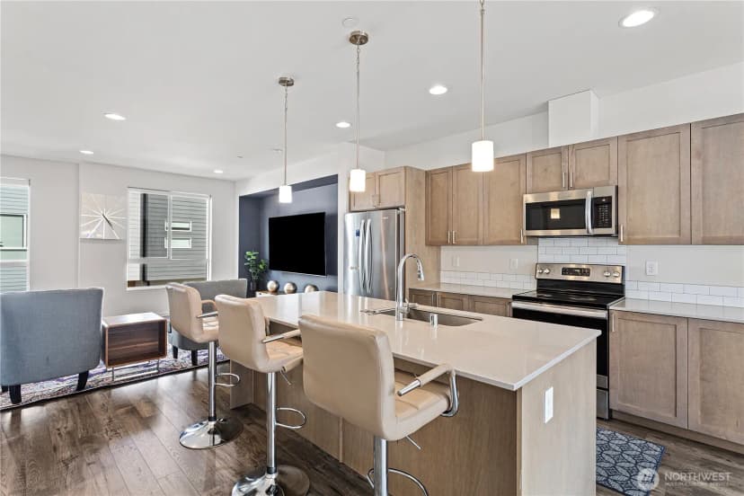 Property photo for 13706 Manor Way #d2, Lynnwood photo 8