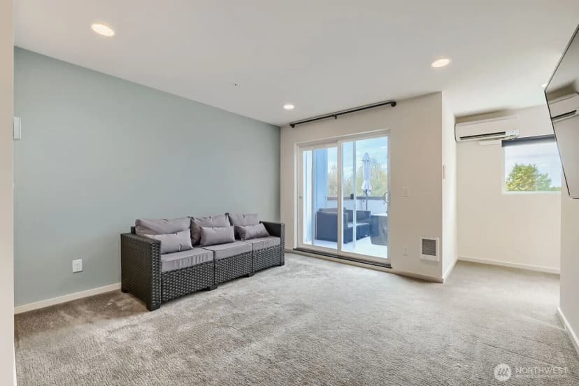 Property photo for 8761 15th Avenue Nw #b, Seattle photo 8