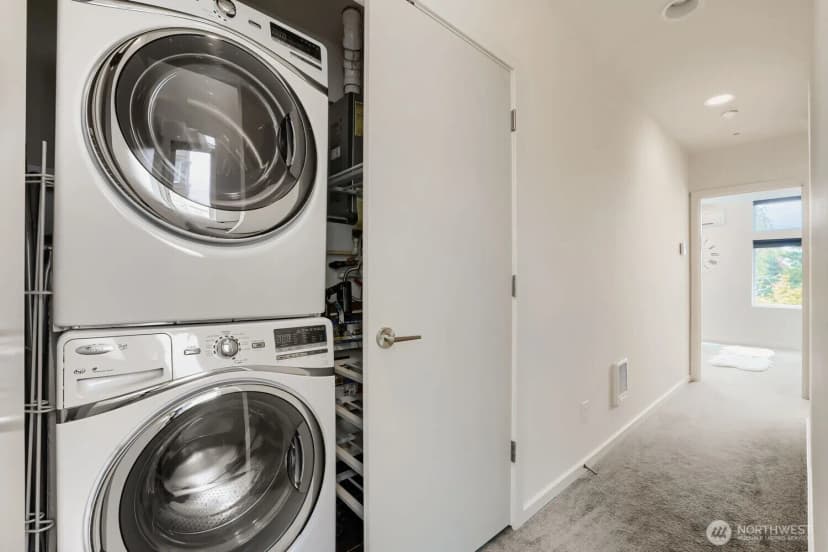 Property photo for 8761 15th Avenue Nw #b, Seattle photo 24