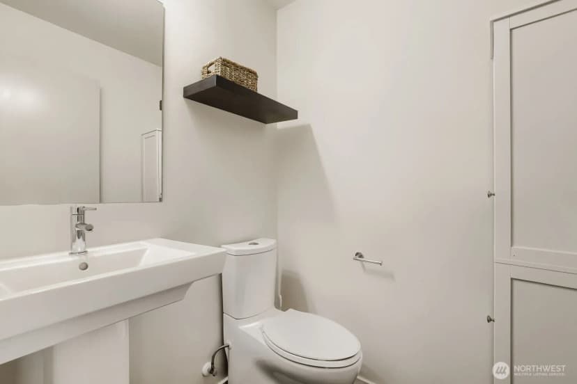 Property photo for 8761 15th Avenue Nw #b, Seattle photo 23
